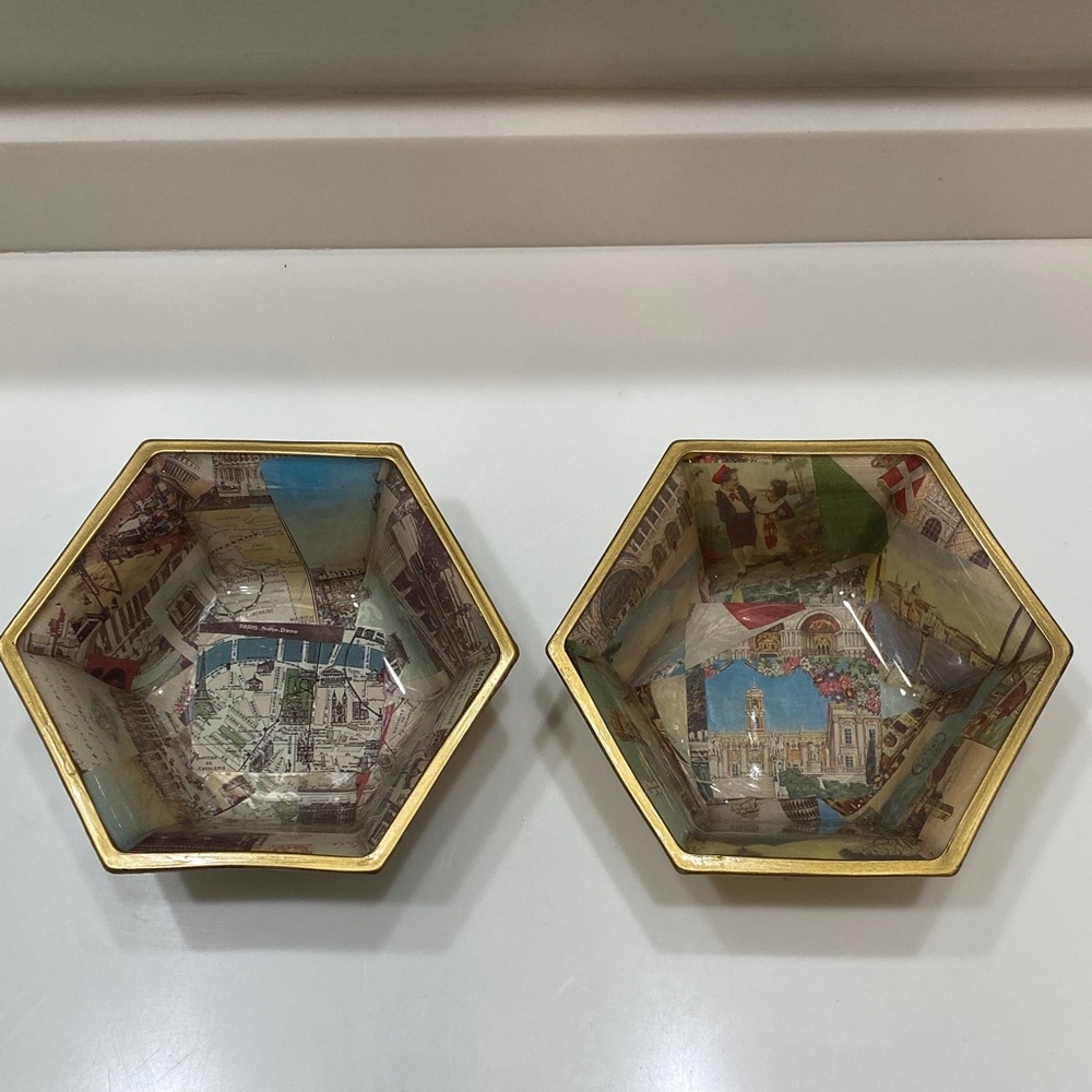 A Set of 2 Hexagonal Gold Rimmed Decorative Bowls with Paris & Italy City Scenes